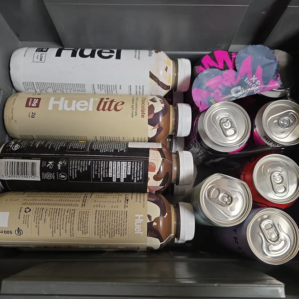 APPROXIMATELY 12 ASSORTED DRINKS TO INCLUDE COKE ZERO, HUEL VANILLA, TANGO SOURS, ETC - COLLECTION ONLY