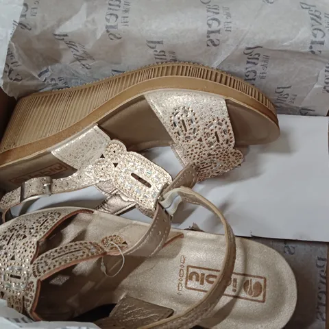 WOMEN'S SHOES  WITH RHINESTONE STRAPS – GOLD/BEIGE (BOXED) SIZE UK 6