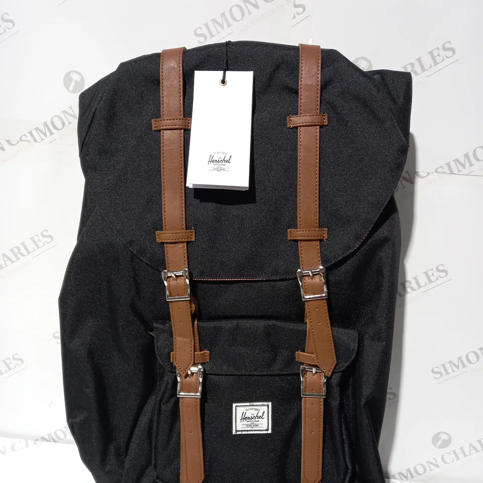 HERSCHEL LITTLE AMERICA BLACK BACKPACK