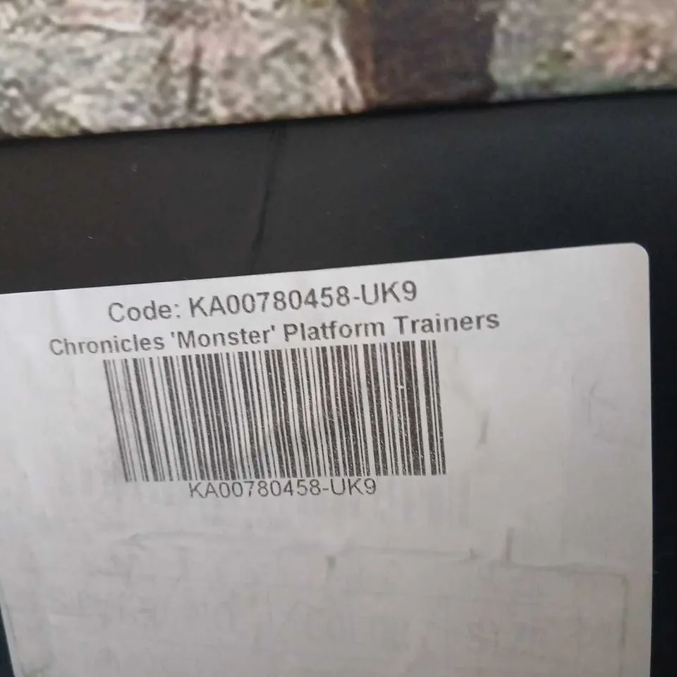 KOI CHRONICLES MONSTER PLATFORM TRAINERS – BLACK LEATHER, UK9