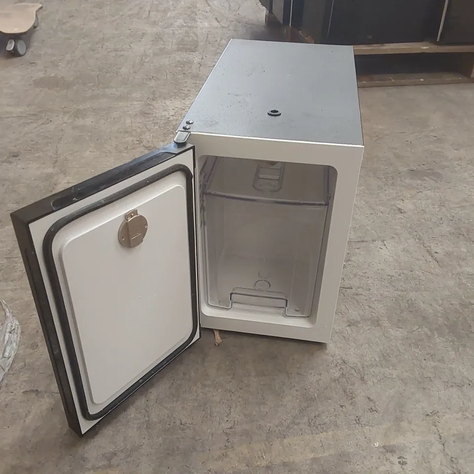 VITRIFRIGO COMMERCIAL MILK CHILLER