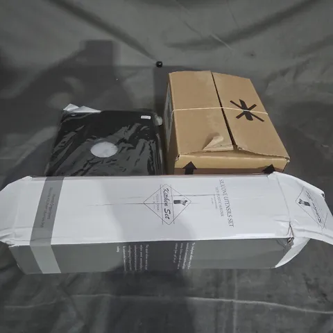 BOX OF APPROX 15 HOUSEHOLD ITEMS TOO INCLUDE PICTURE FRAME , TABLET CASES , ETC