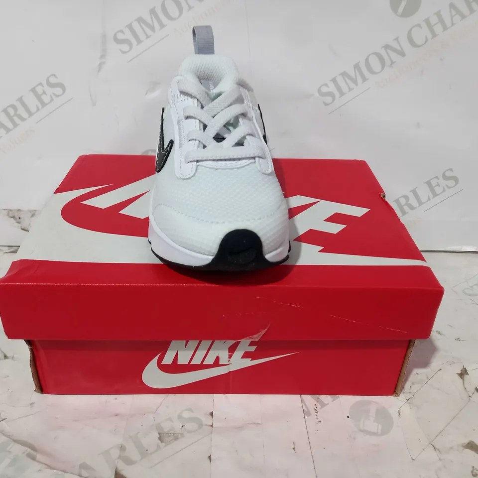 BOXED PAIR OF NIKE AIR MAX INTRLK LITE CHILDREN'S SHOES IN WHITE/BLACK UK SIZE 7.5
