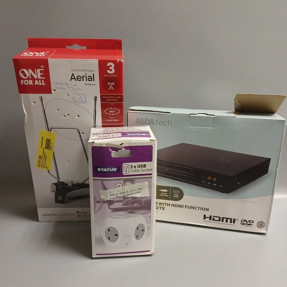 APPROXIMATELY 20 ASSORTED TECH PRODUCTS TO INCLUDE USB CUBE SOCKET, HDTV INDOOR AERIAL ANTENNA, DVD PLAYER 