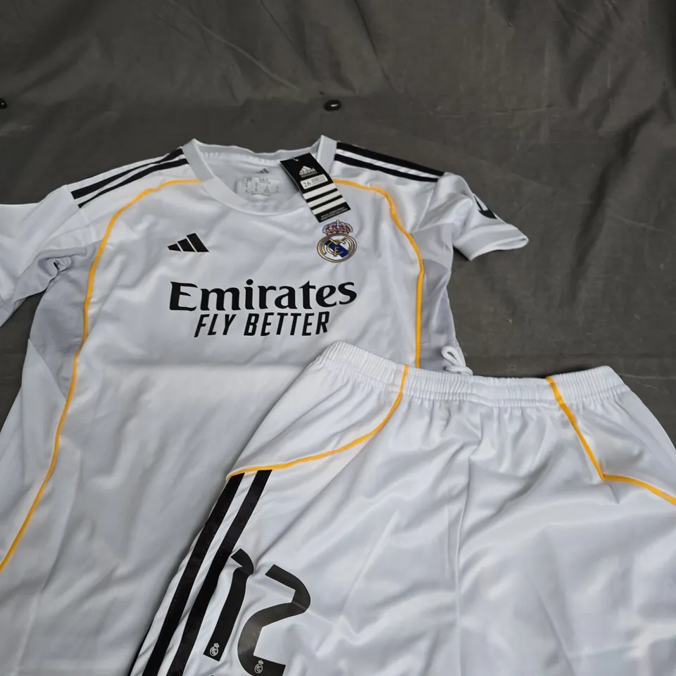 REAL MADRID CHILDRENS PERSONALISED JERSEY SET - 26