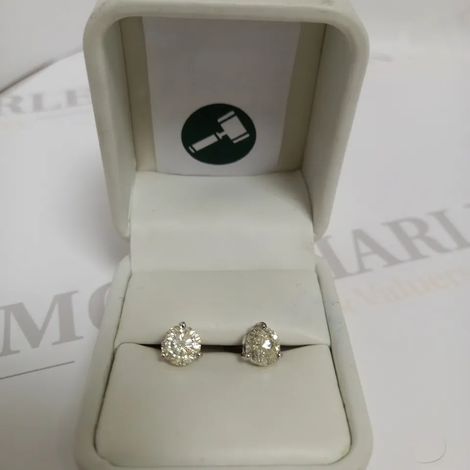 DESIGNER 18CT WHITE GOLD STUD EARRINGS SET WITH DIAMONDS WEIGHING +-3.09CT