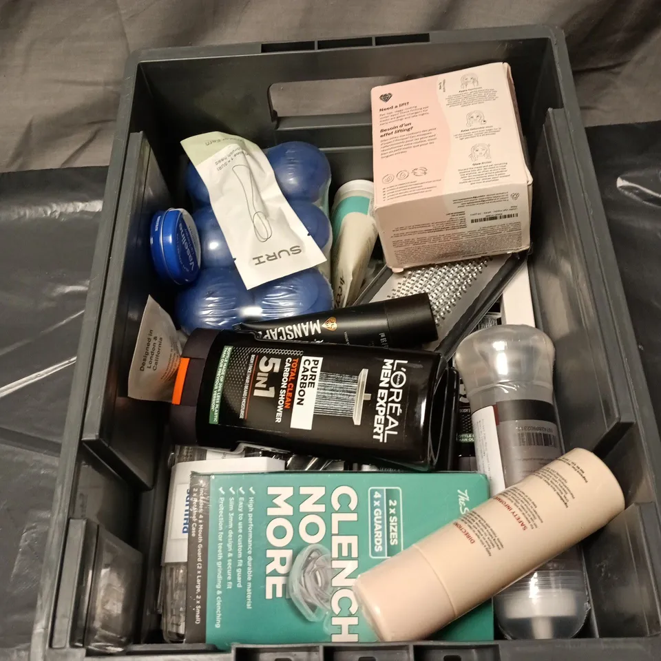 APPROXIMATELY 20 ASSORTED COSMETIC ITEMS INCLUDING LOREAL 5 IN 1 SHOWER GEL, VASELINE LIP THERAPY, STRAWBERRY SKIN RESURFACING CREAM, MANSCAPED AFTERSHAVE LOTION, MOUTH GUARDS AND CASE