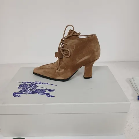 BURBERRY SUEDE ANKLE BOOTS – BROWN, UK 6 (EU 39)