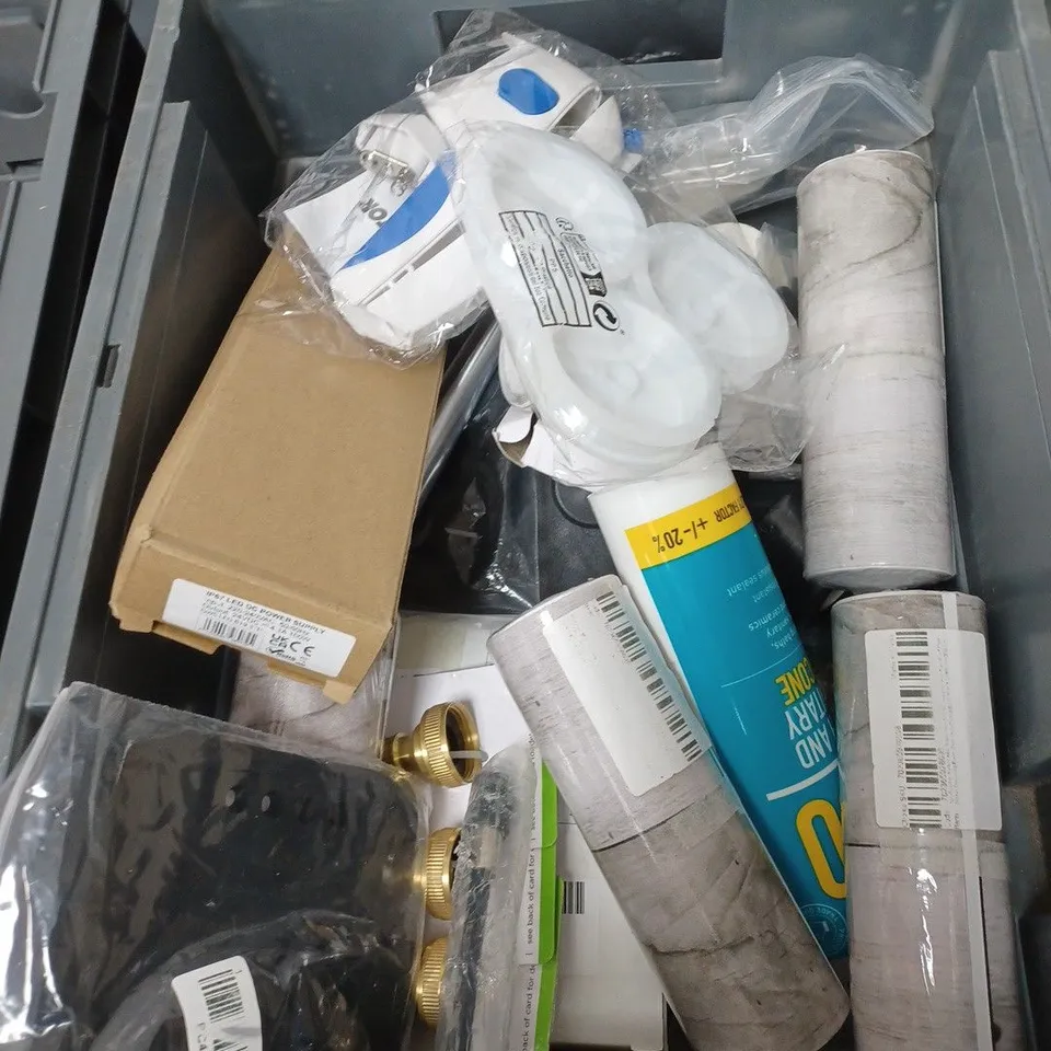 BOX OF APPROXIMATELY 20 ASSORTED HOUSEHOLD ITEMS TO INCLUDE DOG TOY, ELECTROMAGNETIC HORN AND INSTANT NAILS