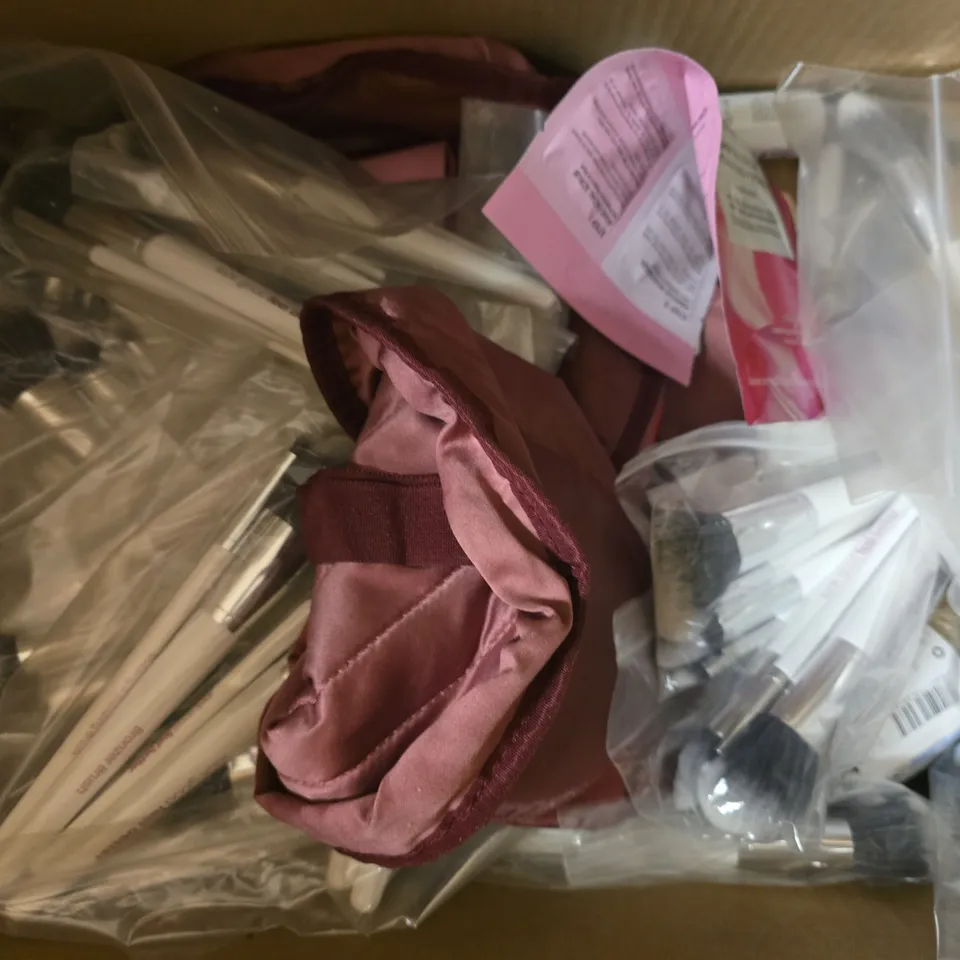 BOX OF APPROXIMATELY 20 ASSORTED COSMETIC ITEMS TO IBCLUDE NATURAL SHOWER GEL, PHILIP KINGSLEY, LOVE ME MAD, ETC