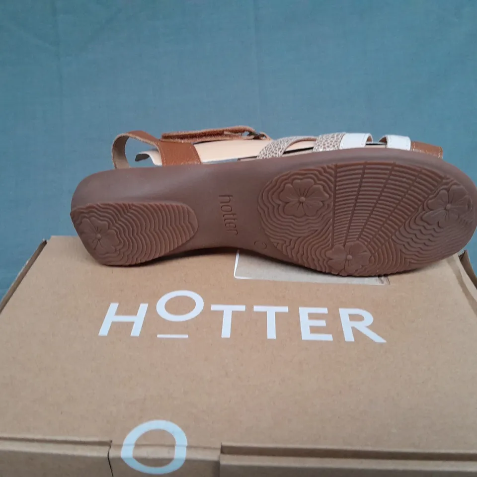 BOXED PAIR OF HOTTER GO RICH TAN REPTILE MULTI SIZE UK 7 1/2