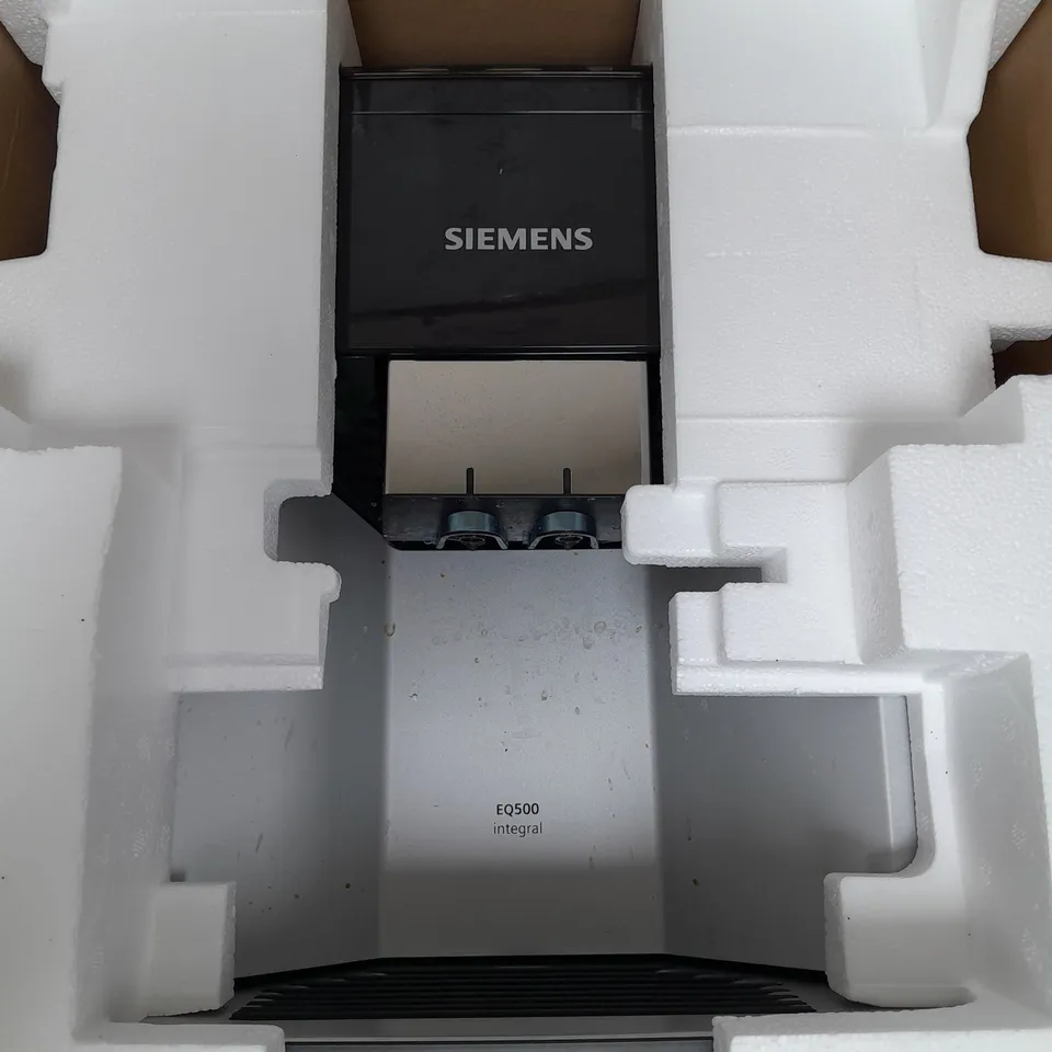 BOXED SIEMENS TQ513GB1 BEAN TO CUP FREESTANDING COFFEE MACHINE - COLLECTION ONLY RRP £629