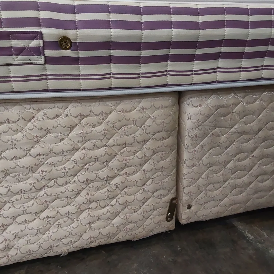 TRADITIONAL ANTIQUE 4'6" DOUBLE SIZE DIVAN BED WITH MATTRESS