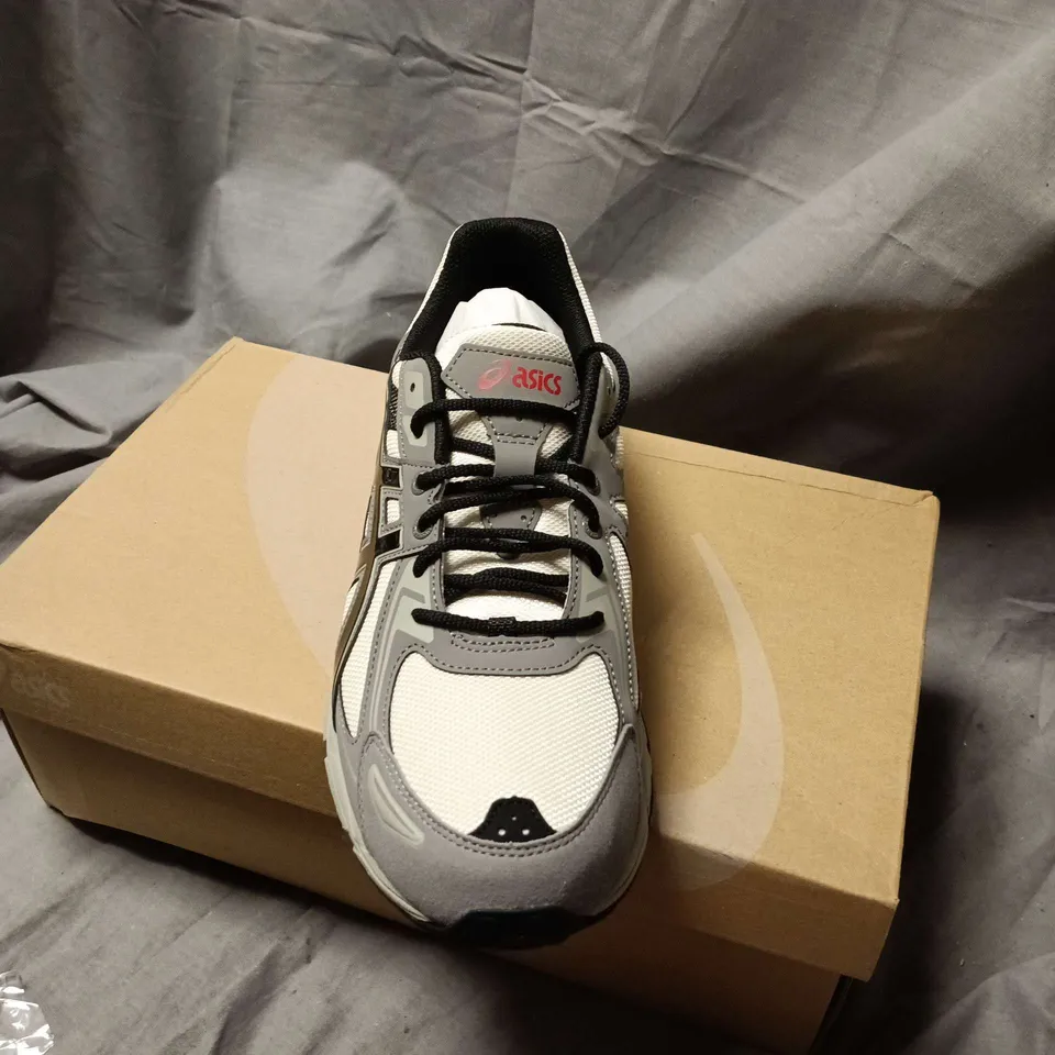 ASICS - GEL RUNNING SHOES – GREY/WHITE, MEN'S UK SIZE 9