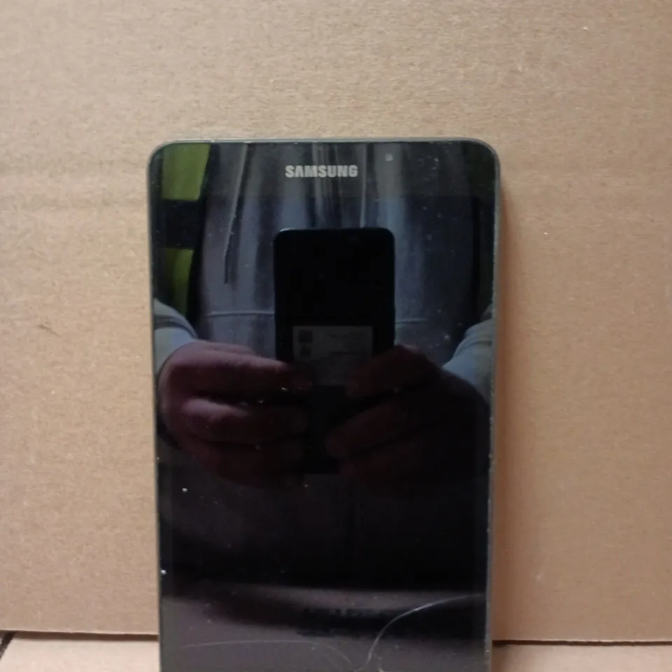 SAMSUNG TABLET - SM-T280