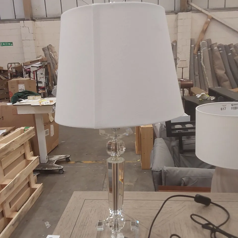 WILLEM TABLE LAMP