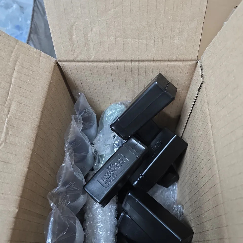 BOX OF APPROXIMATELY 30 X N35H DISC MAGNETS 