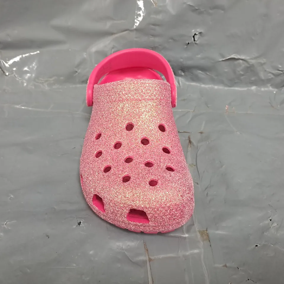 PAIR OF CROCS CLASSIC IRIDESCENT GLITTER CLOGS IN PINK/MULTI SIZE UK C12