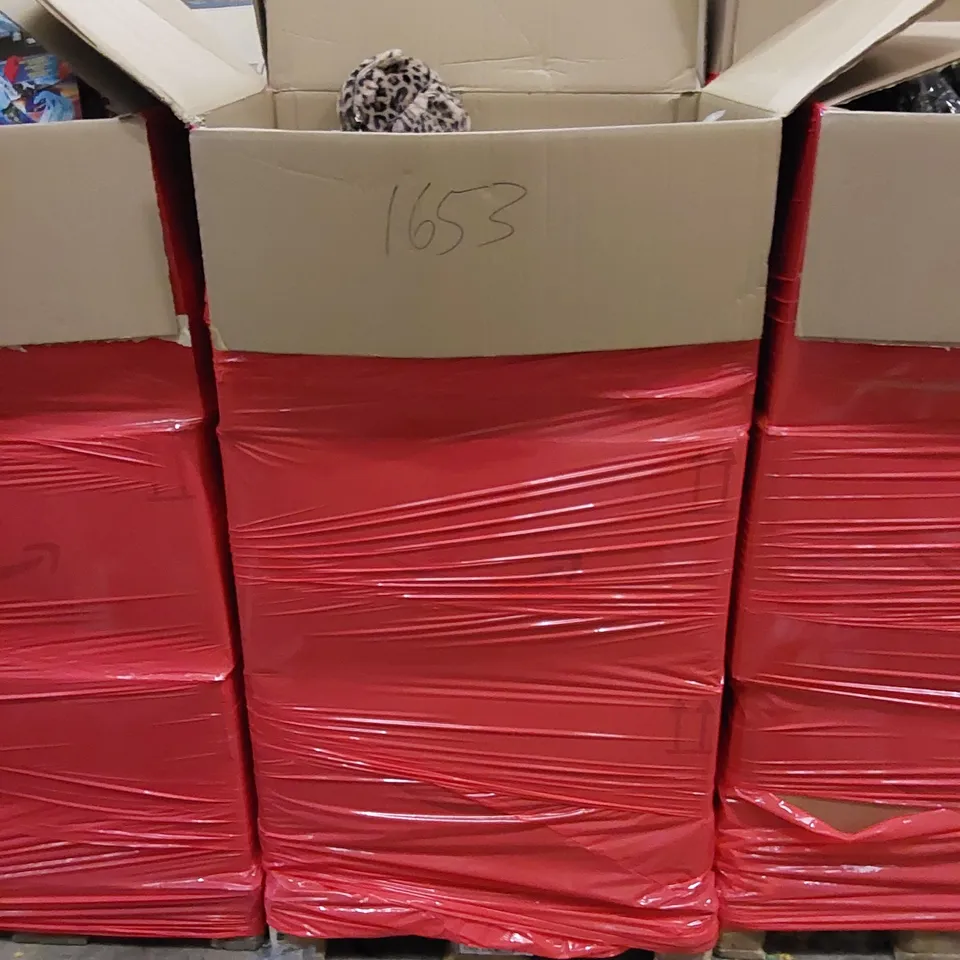 PALLET OF ASSORTED HOUSEHOLD ITEMS AND CONSUMER PRODUCTS. INCLUDES LASHING STRAPS, CHRISTMAS AND HALLOWEEN ITEMS, CLOTHES ETC 