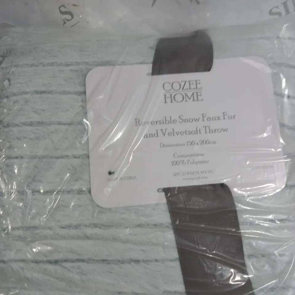 COZEE HOME FUR AND VELVET THROW EMERALD 