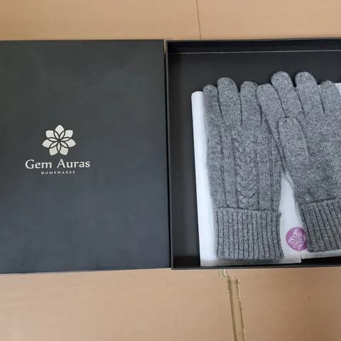 LOT OF 4 BRAND NEW PAIRS OF GEM AURAS GREY KNIT GLOVES