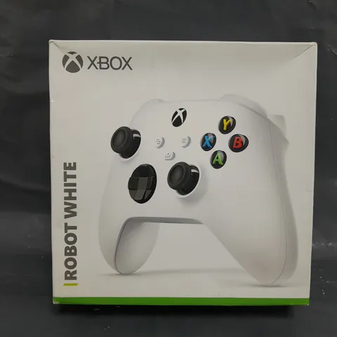 BOXED MICROSOFT XBOX WIRELESS CONTROLLER IN ROBOT WHITE