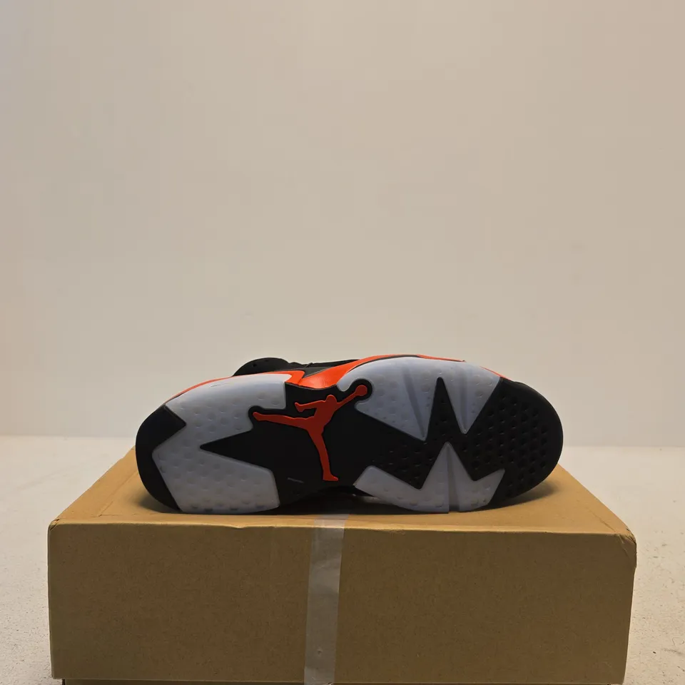 AIR JORDAN 6 RETRO SNEAKERS – BLACK/CRIMSON, UK 9 (US 11.5) – BOXED