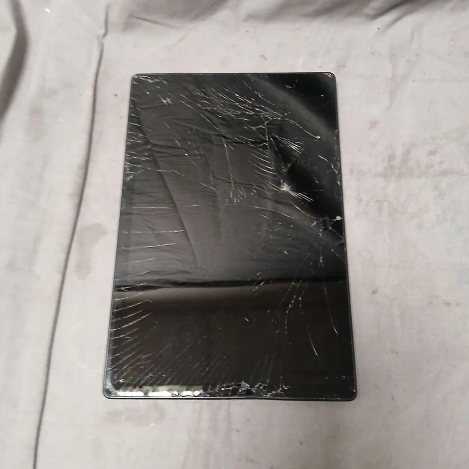 SAMSUNG TABLET – BLACK, CRACKED FRONT DISPLAY