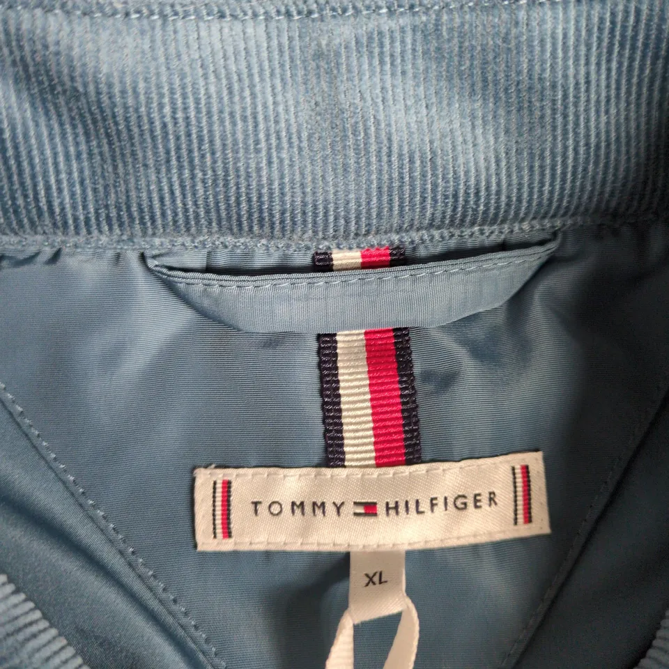 TOMMY HILFIGER QUILTED PADDED JACKET – LIGHT BLUE, XL