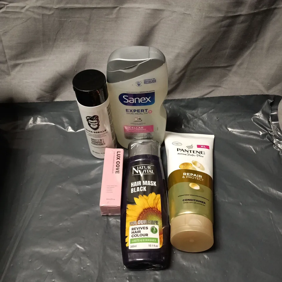 APPROXIMATELY 15 ASSORTED COSMETIC ITEMS INCLUDING SANEX EXPERT SOOTHING SHOWER GEL, PANTENE REPORT AND PROTECT CONDITIONER, HAIR MASK BLACK, LUX COVE 5 IN 1 HYALURLONIC ACID SERUM ETC