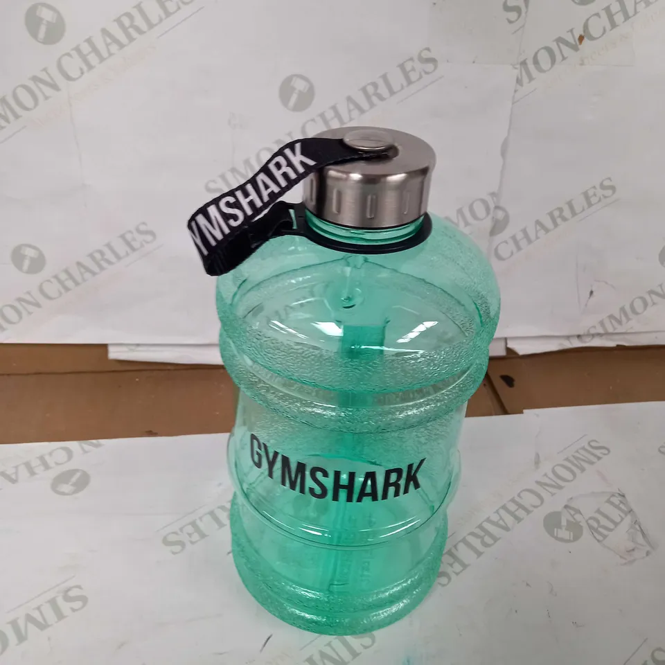 LARGE GYMSHARK BARREL WATER BOTTLE 