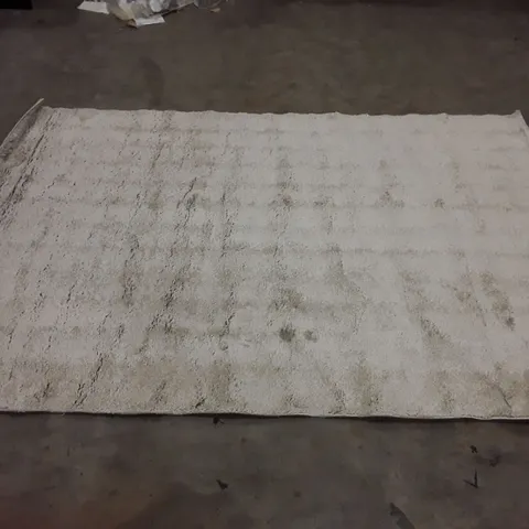 QUALITY DESIGNER AREA RUG // APPROX SIZE: 200 x 290cm