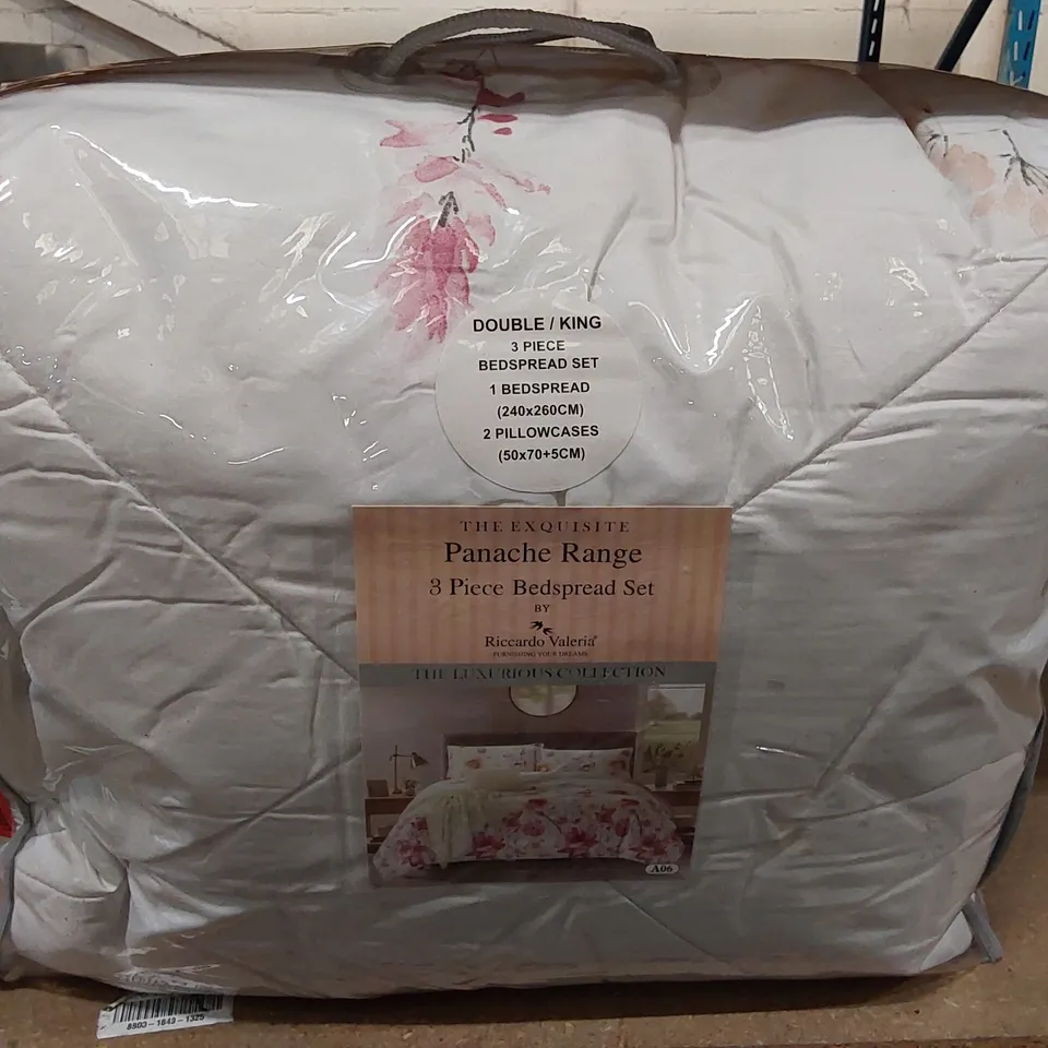 BAGGED ANDREANA MICROFIBER FLORAL BEDSPREAD WITH PILLOW SHAMS (1 ITEM)