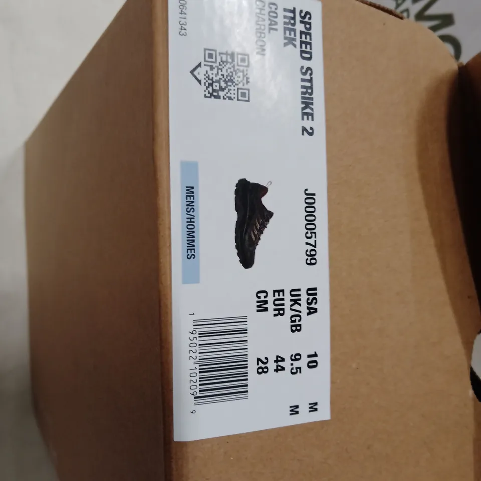 BOXED SPEED TREK MENS SHOES – COAL (UK 9.5 / EU 44) (VERIFY MODEL)