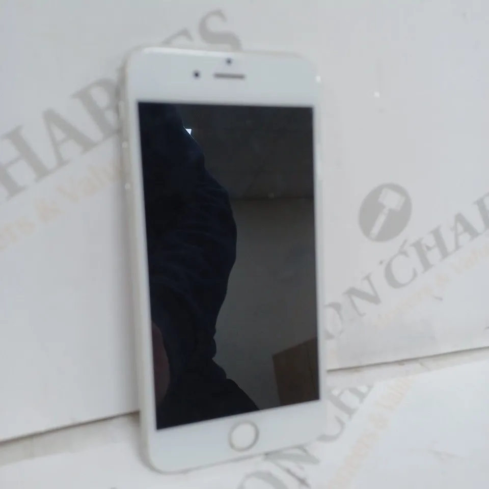 IPHONE 6 IN SILVER 