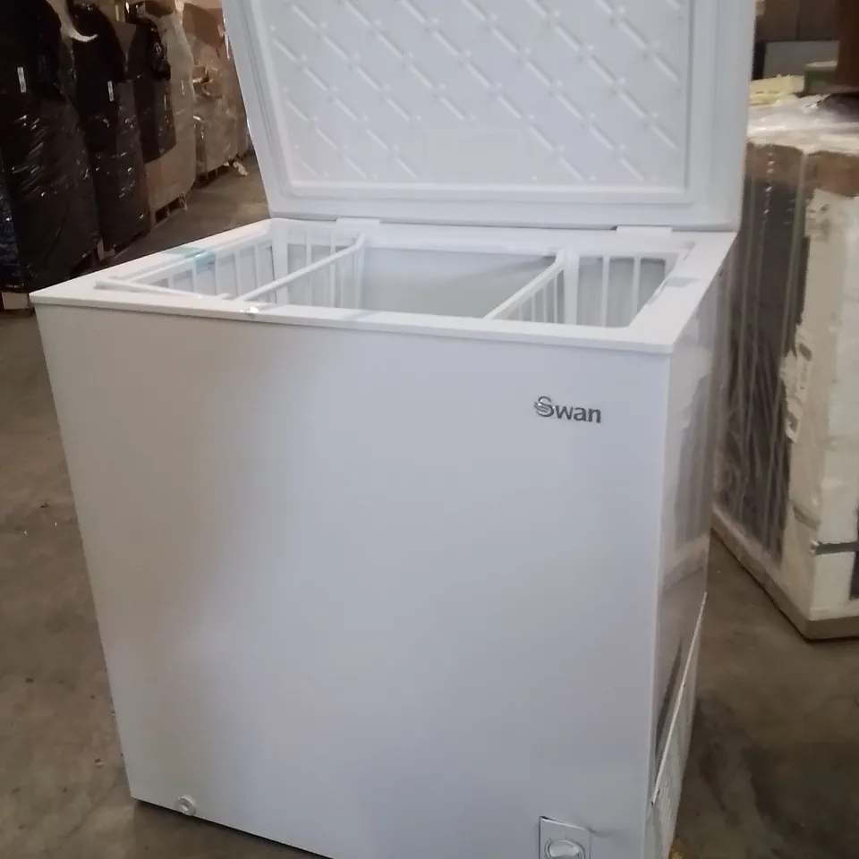 SWAN SR750145W 198L CHEST FREEZER 85CM TALL - WHITE