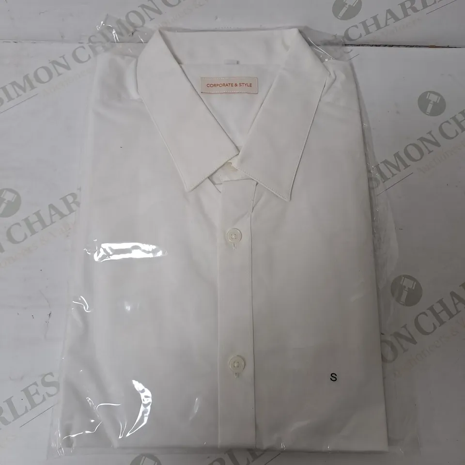 SEALED SET OF 6 BRAND NEW CORPORATIVE STYLE WHITE SHIRTS - SMALL