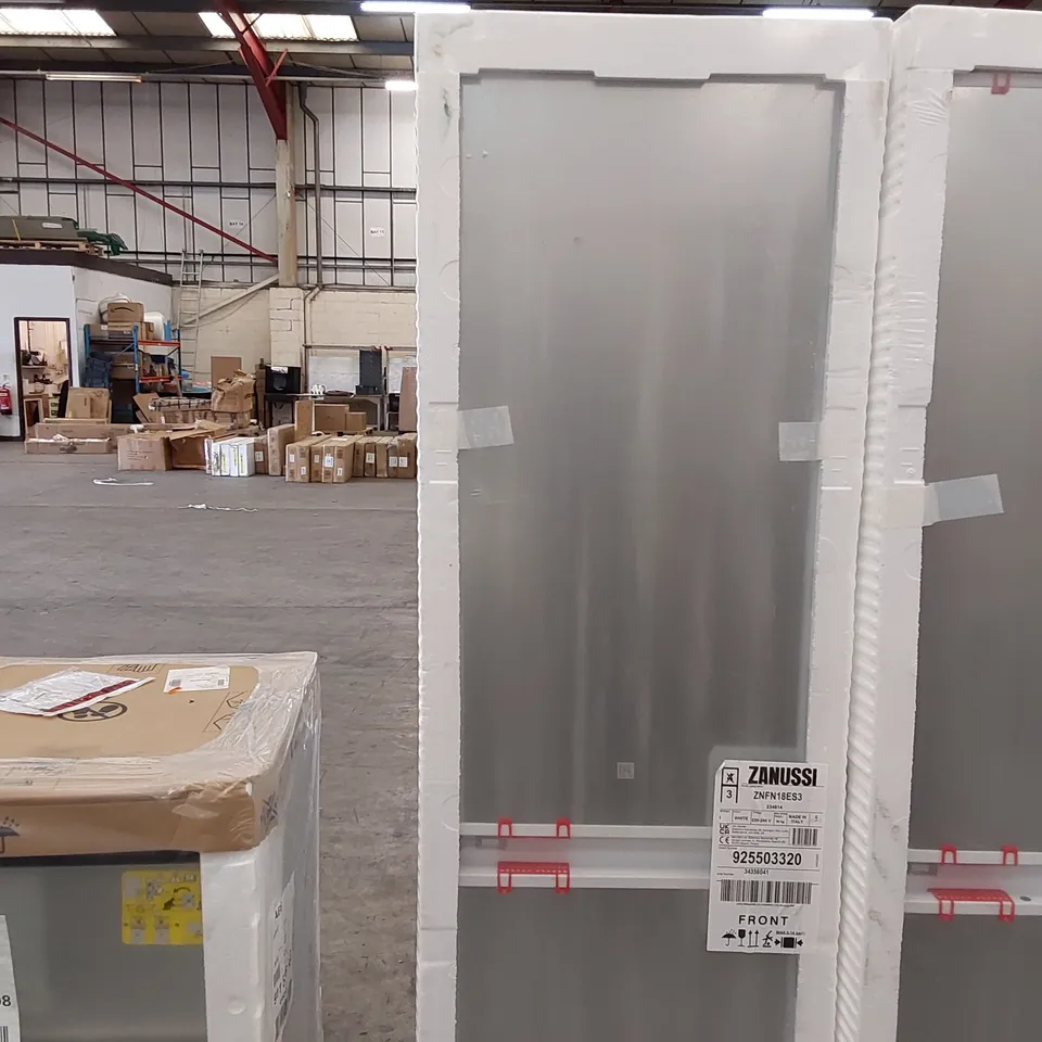 ZANUSSI SERIES 40 INTEGRATED FRIDGE FREEZER WHITE Model ZNFN18ES3 RRP £559