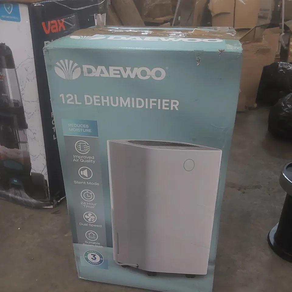 BOXED DAEWOO 12L DEHUMIDIFIER - WHITE