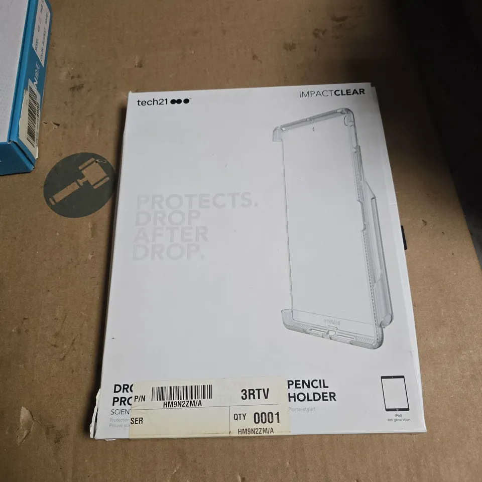 BOX OF APPROXIMATELY 12 ASSORTED ITEMS INCLUDING TECH 21 IMPACTCLEAR , HUION USB PEN TABLET AND BELKIN KEYBOARD CASE 