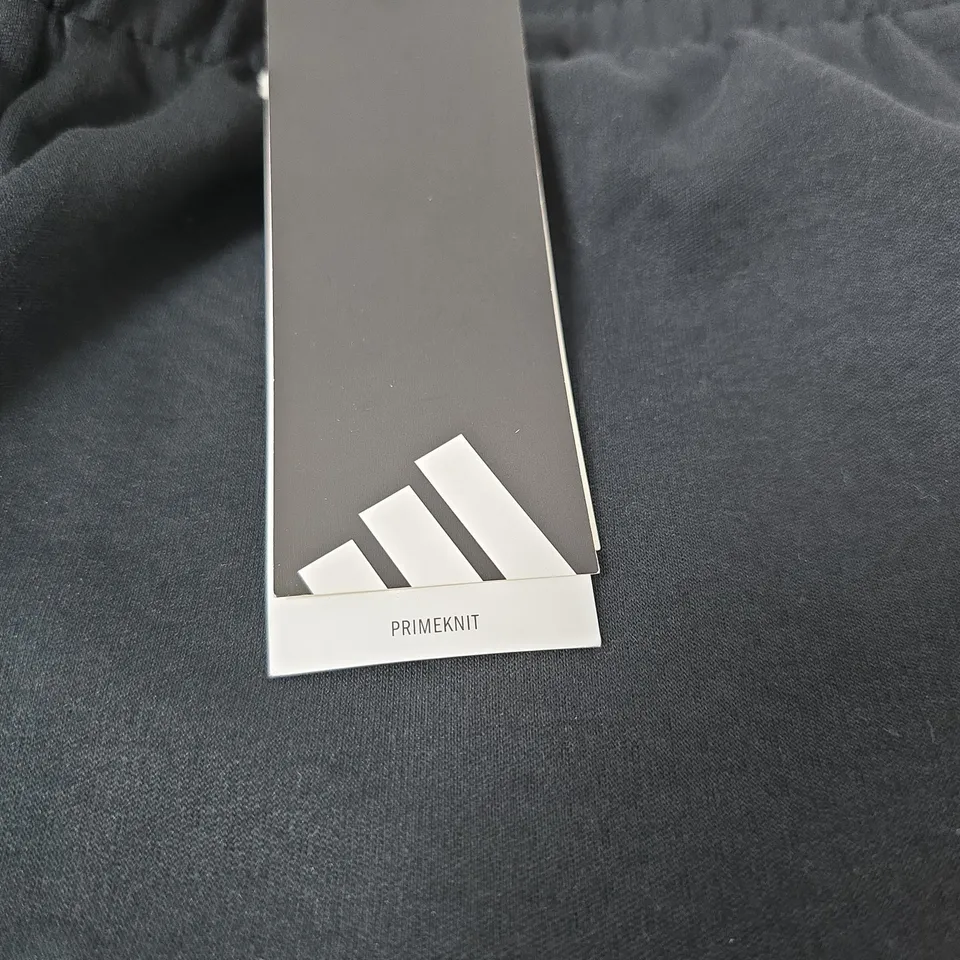 ADIDAS XL BLACK JOGGERS TAGGED