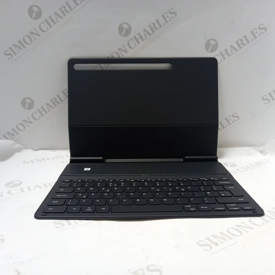 SAMSUNG GALAXY TAB S7+ / TAB S7 FE BOOKCOVER KEYBOARD