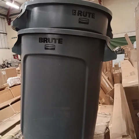 BRUTE PLASTIC BIN 2 SETS