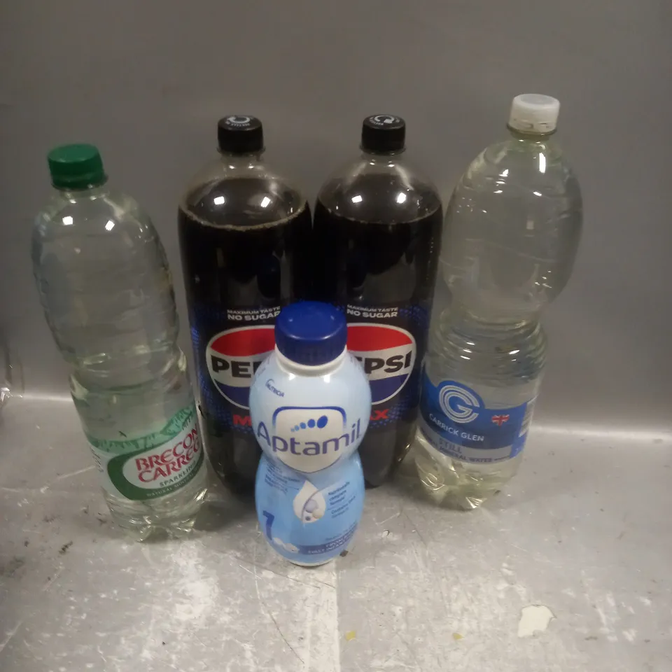 FIVE ASSORTED LARGE BOTTLES TO INCLUDE; PEPSI MAX 2LITRE, CARRICK GLEN STILL NATURAL MINERAL WATER 2L,  APTAMIL 1L AND BRECCON CARREGG SPARKLING 1.5L