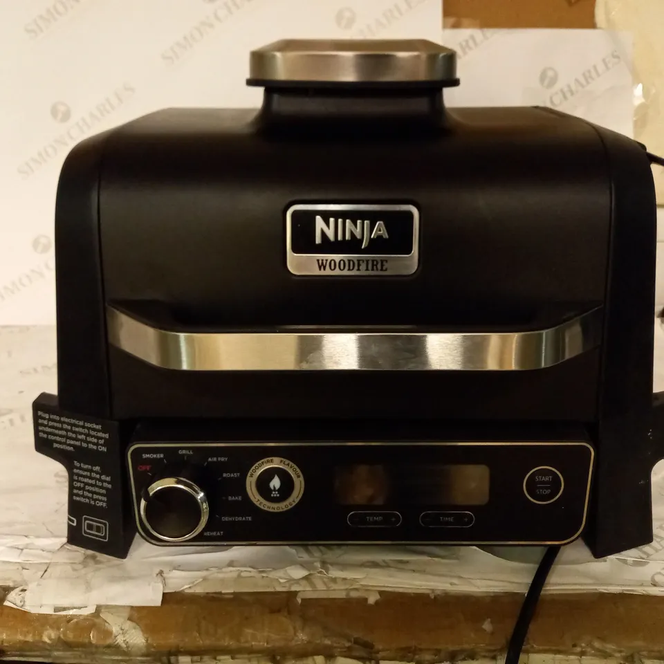 NINJA WOODFIRE ELECTRIC BBQ GRILL & SMOKER WITH AIR FRY FUNCTION OG701UKQ