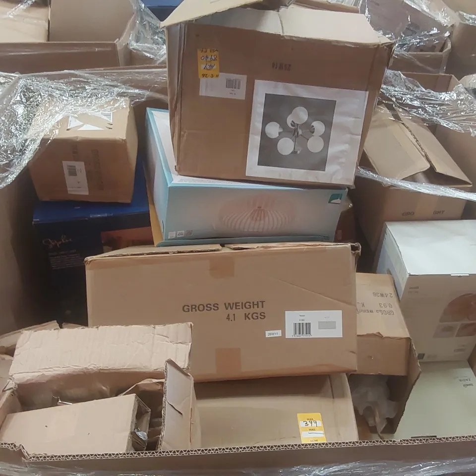 PALLET CONTAINING A VERY LARGE QUANTITY OF ASSORTED DESIGNER LIGHTING PRODUCTS TO INCLUDE: CEILING LIGHTS, TABLE LAMP, FLOOR LAMP ECT