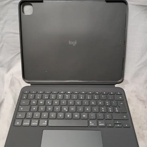 BOXED LOGITECH COMBO TOUCH IPAD PRO 13" TABLET KEYBOARD CASE - SWISS LAYOUT 