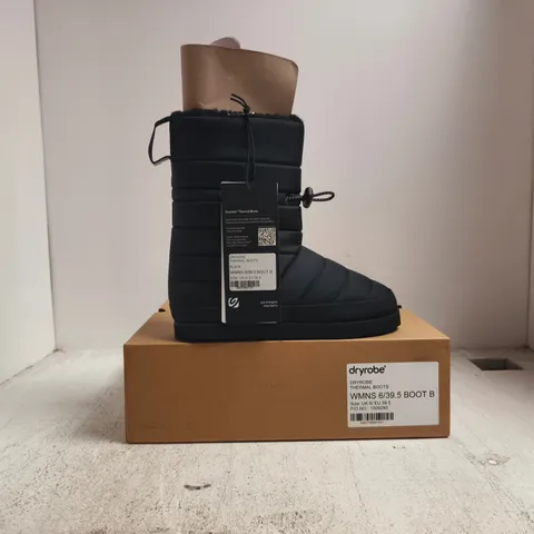 BOXED PAIR OF DRYROBE WOMENS THERMAL BOOTS IN BLACK SIZE UK 6