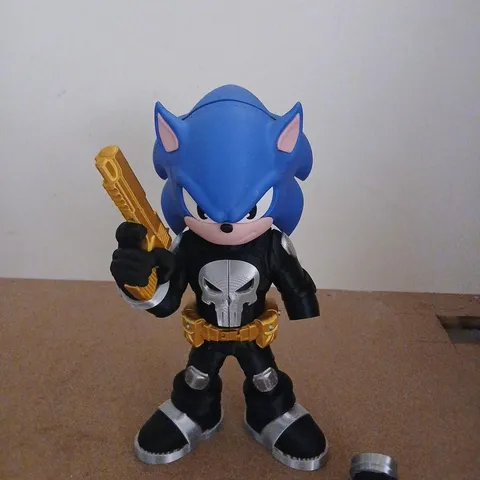 SONIC-INSPIRED VINYL ACTION FIGURE IN BLACK SKULL OUTFIT WITH YELLOW ACCESSORY