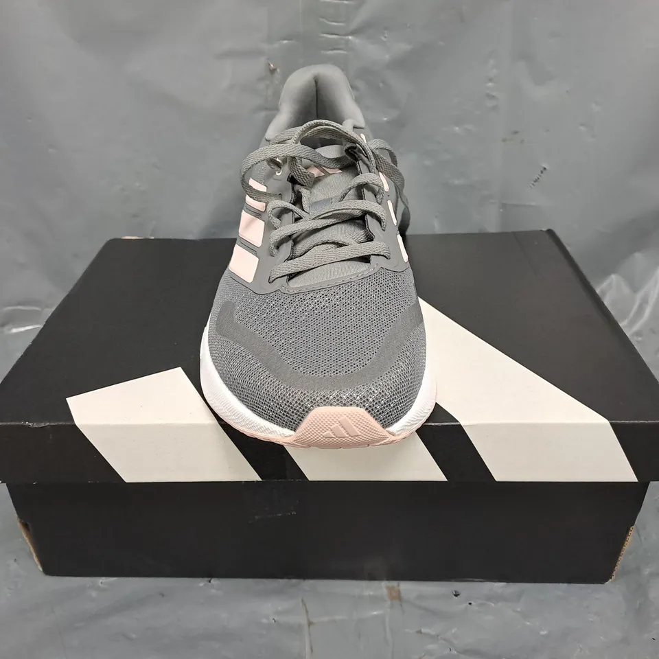 BOXED PAIR OF ADIDAS WOMEN'S RUNFALCON 5 SHOES IN GREY/PALE PINK SIZE UK 3.5